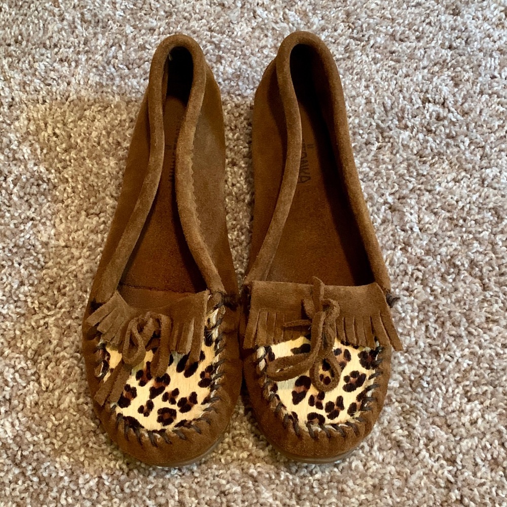 Minnetonka Leopard Moccasins